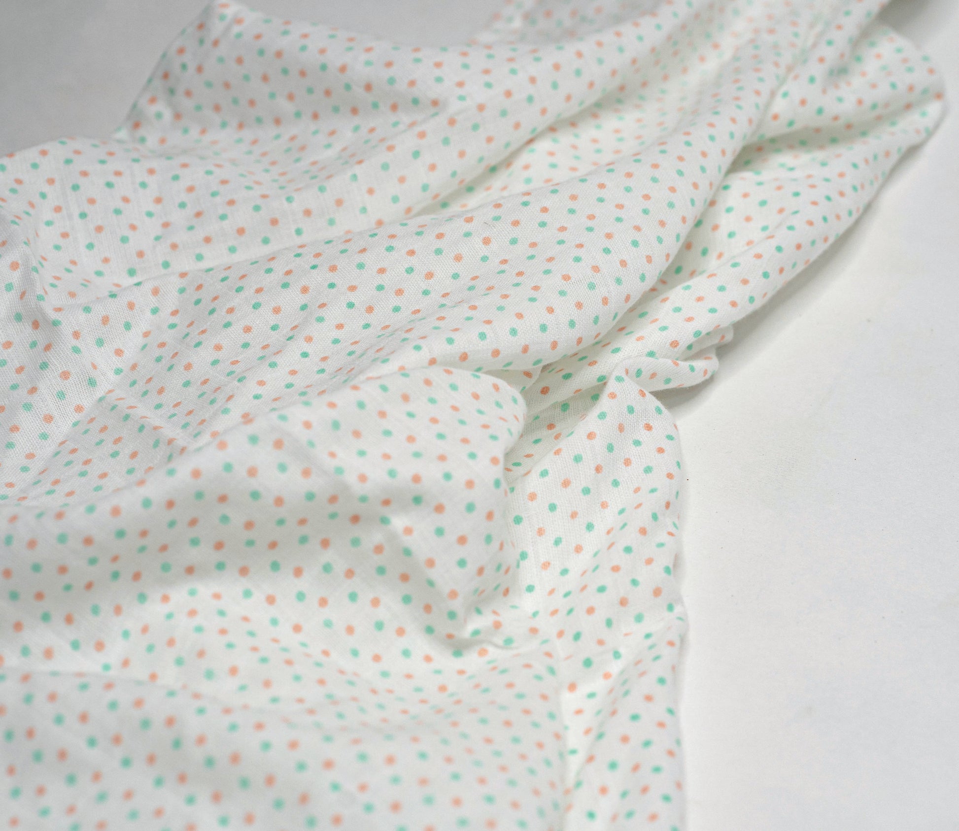 Organic Muslin Swaddle - Polka Polka